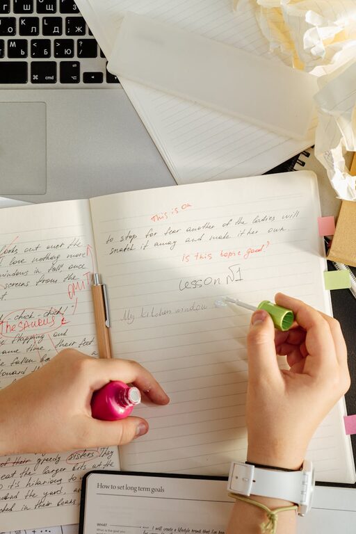 How to Journal for Clarity and Focus: A Simple Guide